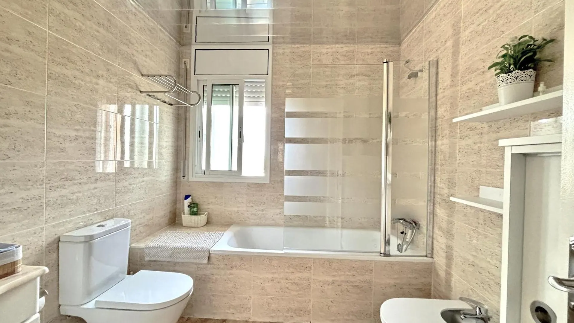 Penthouse With 95M2 Solarium, Pool And Seaview Thehavenescape Apartment Coma-ruga Spain
